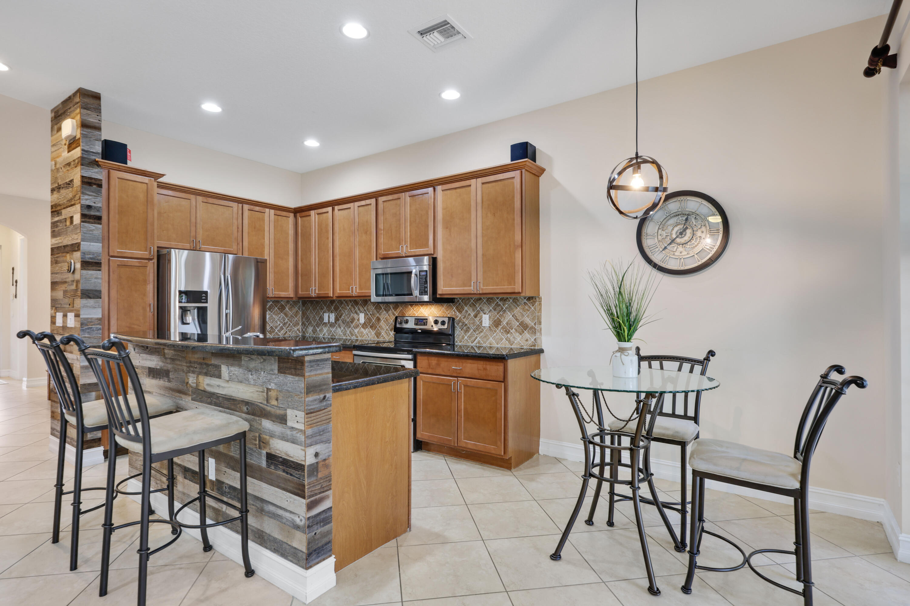1525 SW 23rd Street