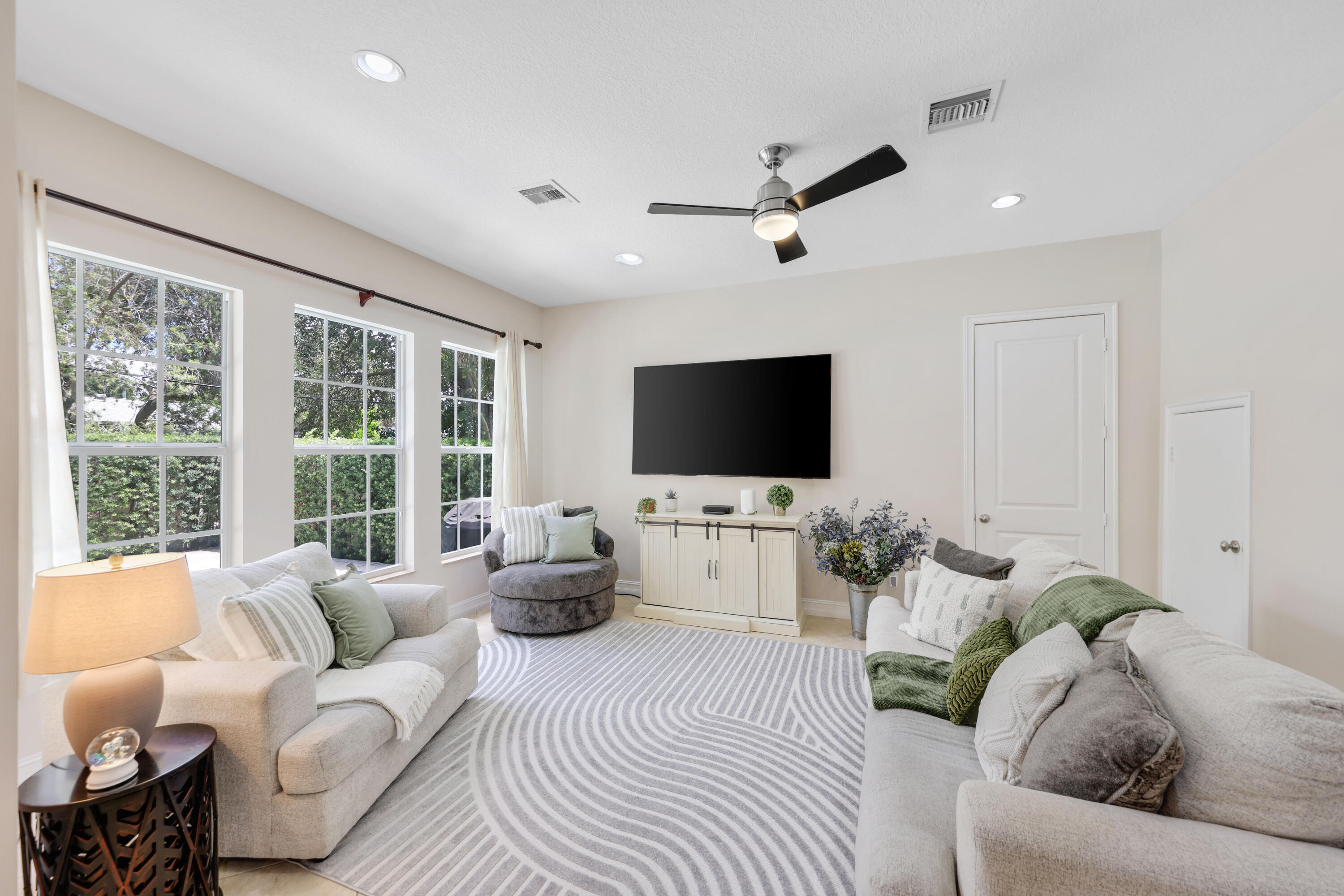 1525 SW 23rd Street