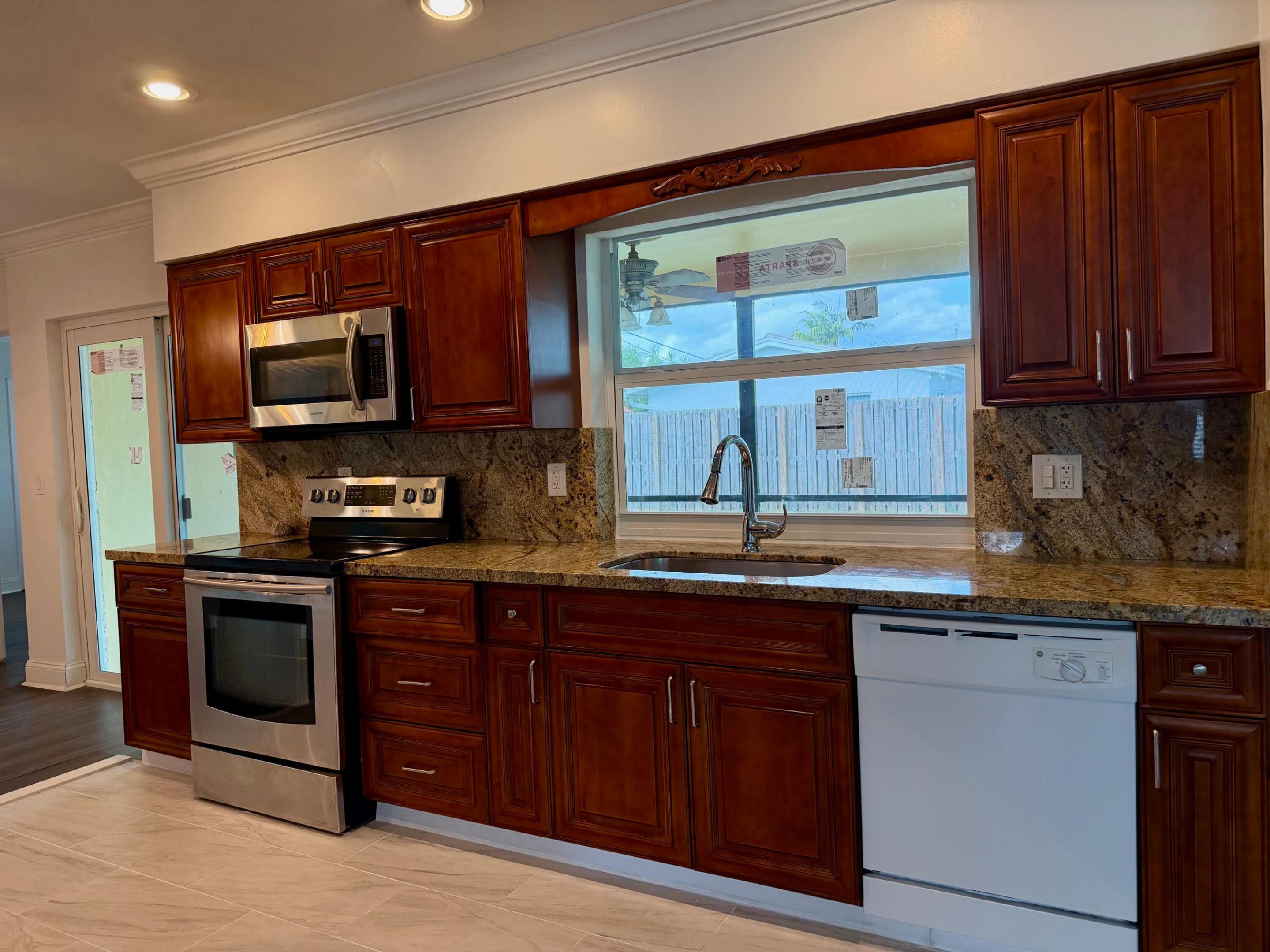 3 Forest Hills Lane