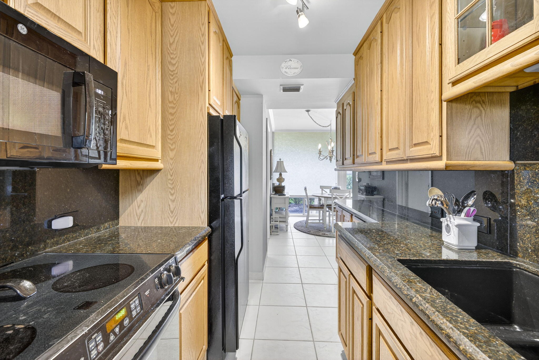 1221 Hillsboro Mile 15a