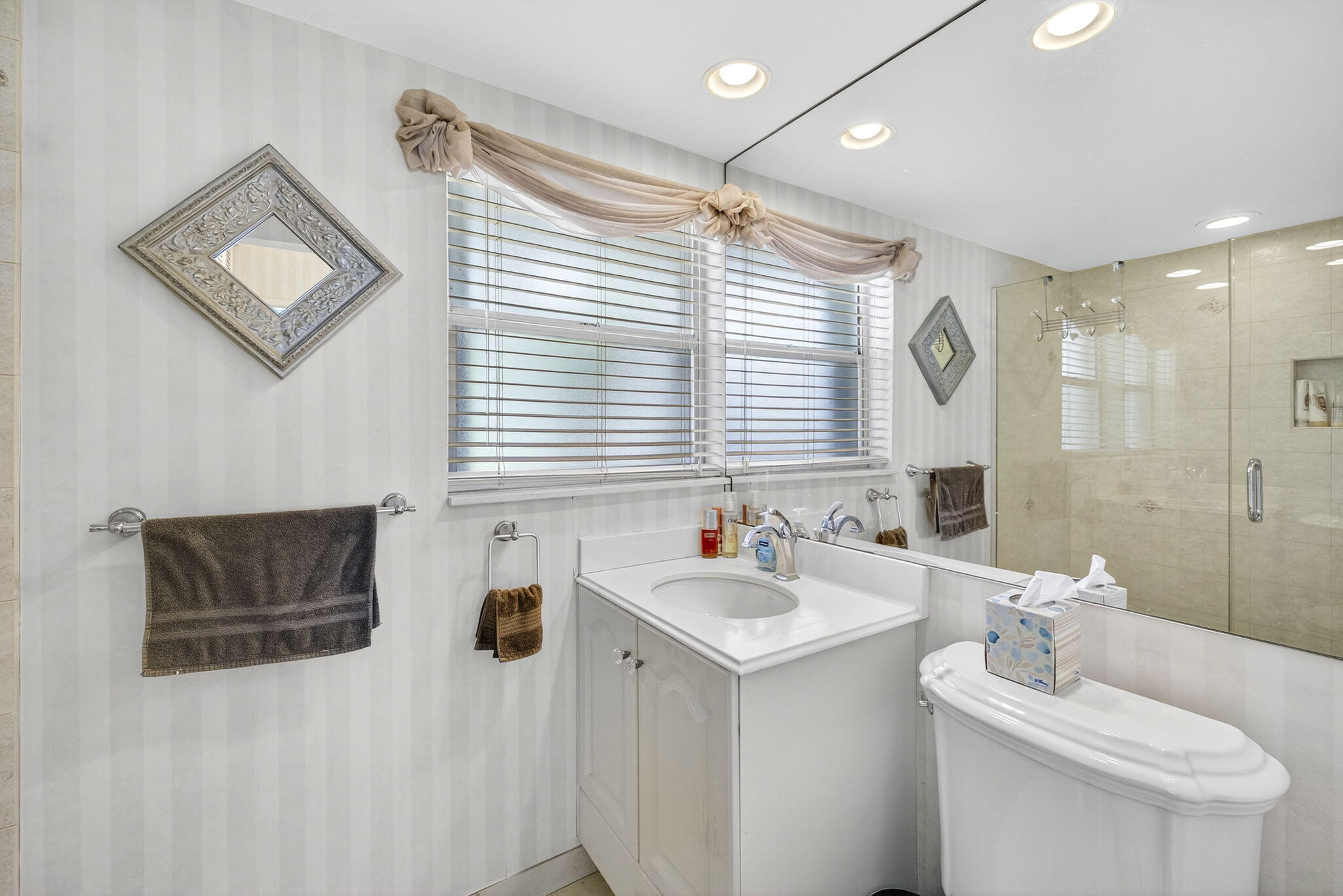 1221 Hillsboro Mile 15a