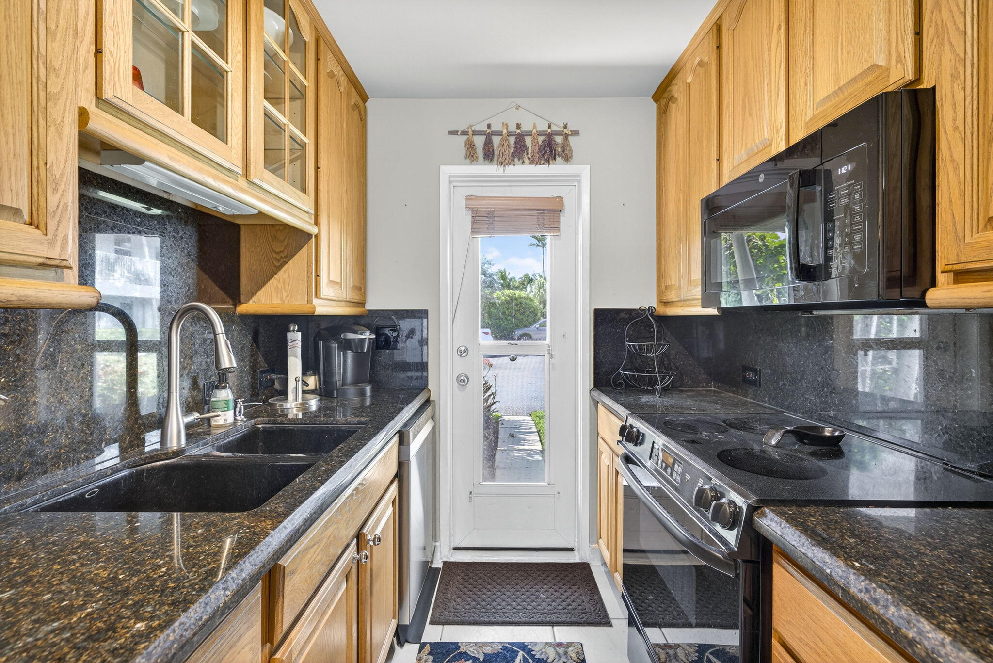 1221 Hillsboro Mile 15a