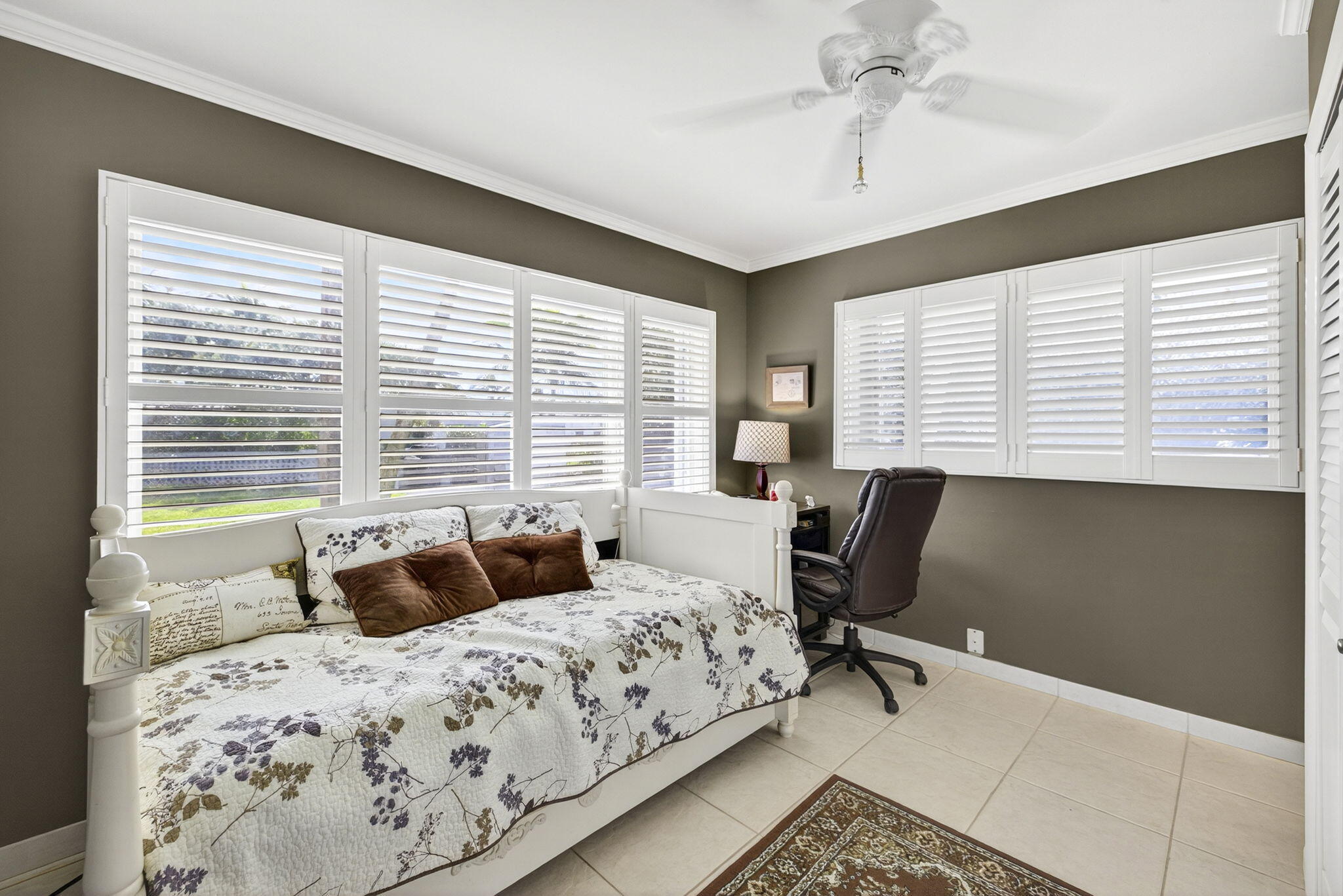 1221 Hillsboro Mile 15a