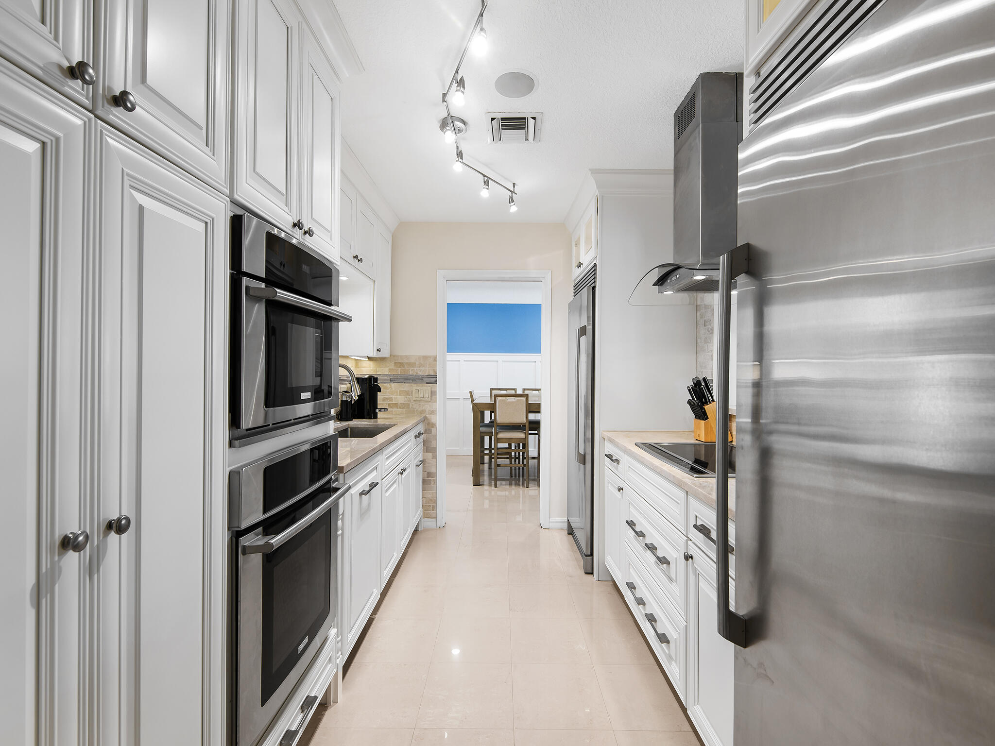 2401 NE 45th Street