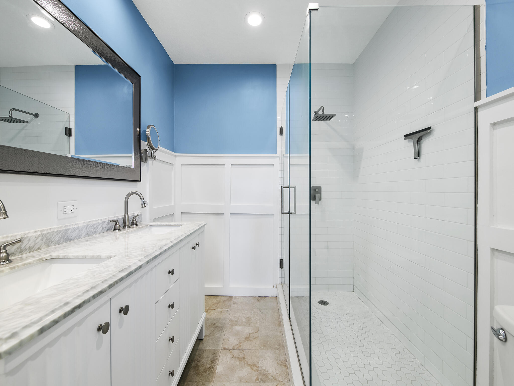 2401 NE 45th Street