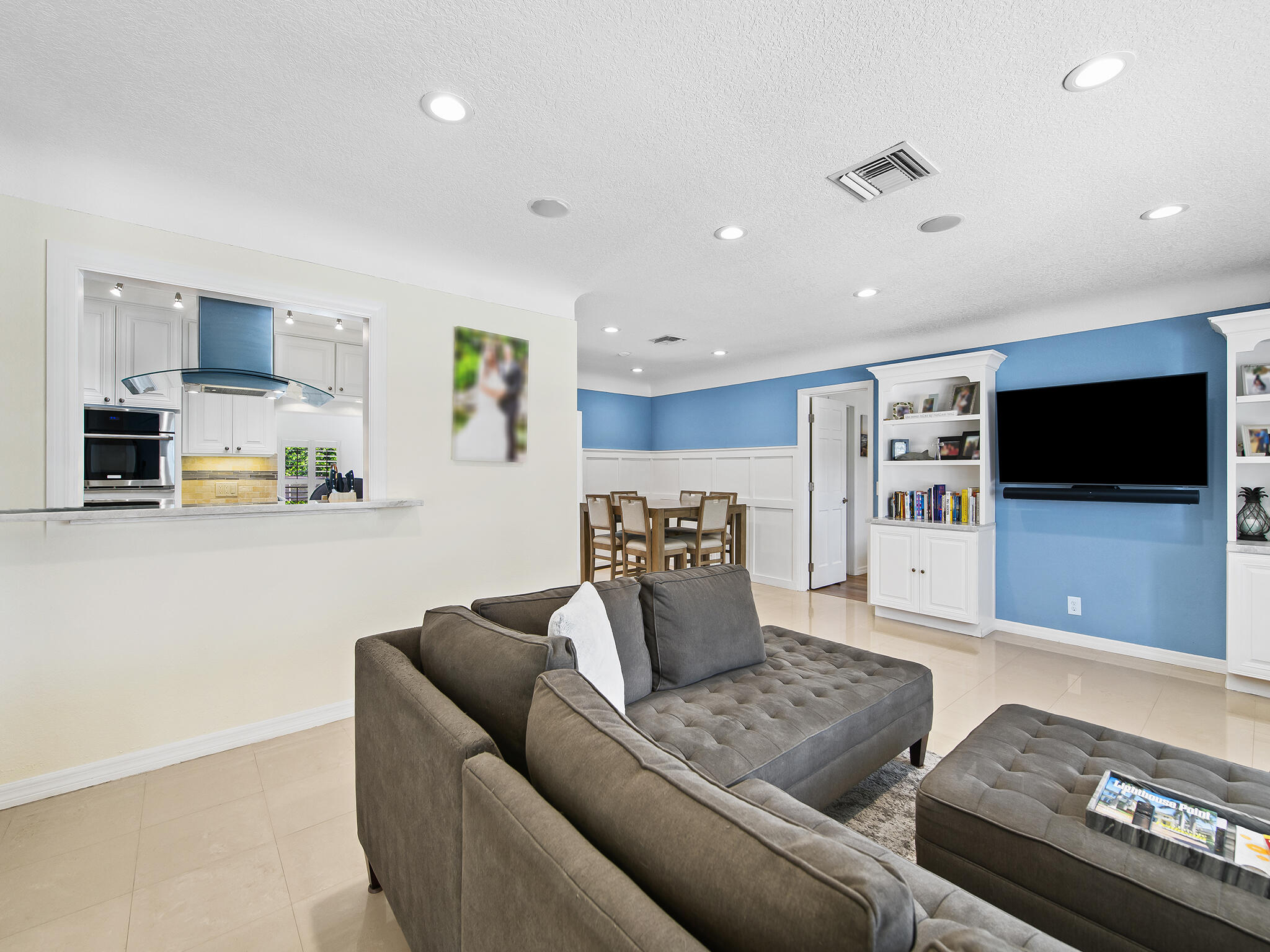 2401 NE 45th Street