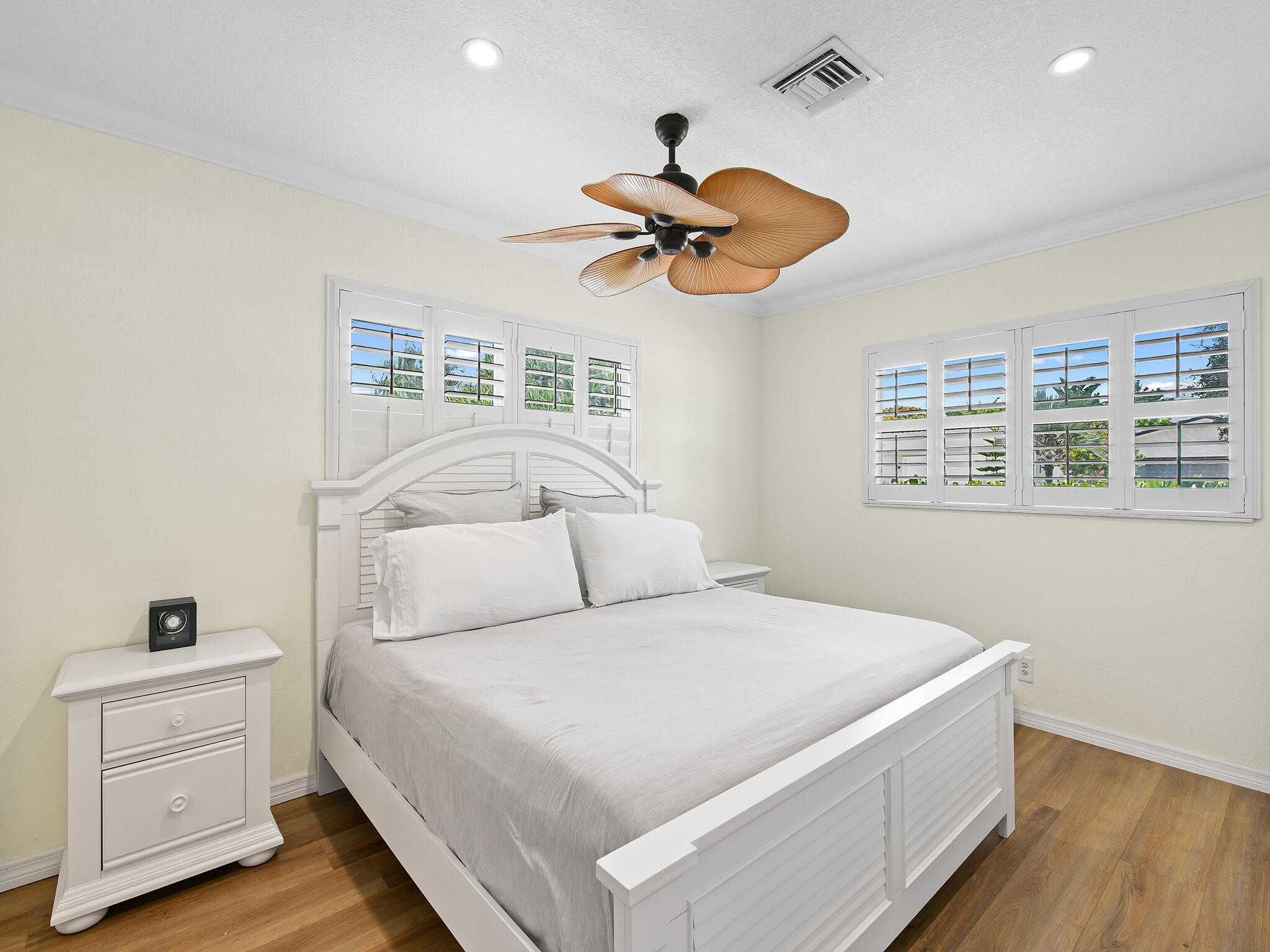 2401 NE 45th Street