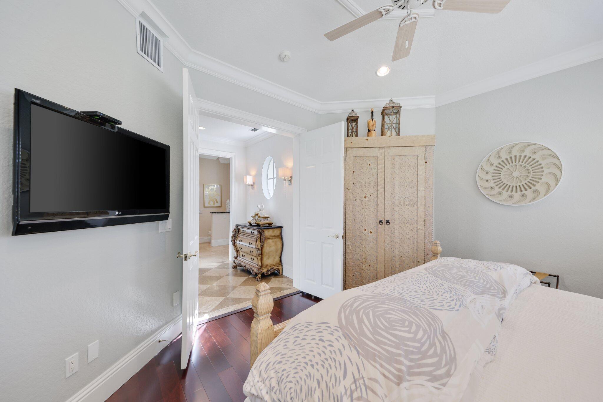4317 Intracoastal Drive