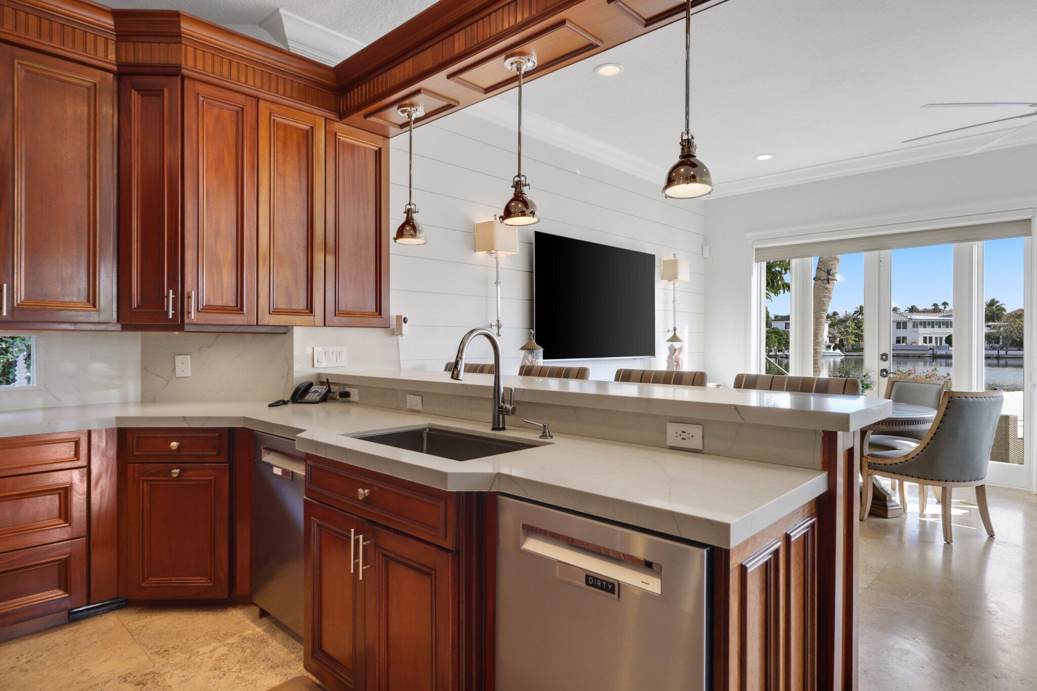 4317 Intracoastal Drive