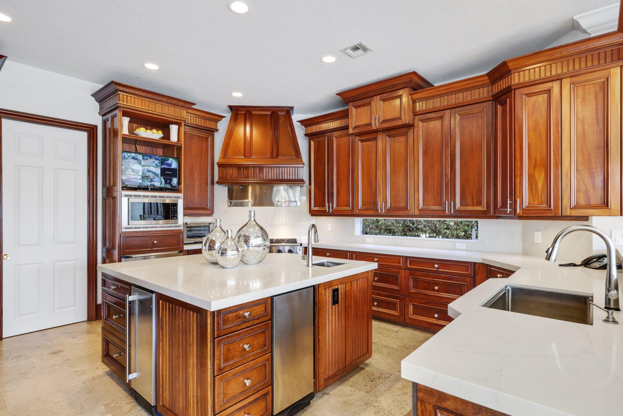 4317 Intracoastal Drive