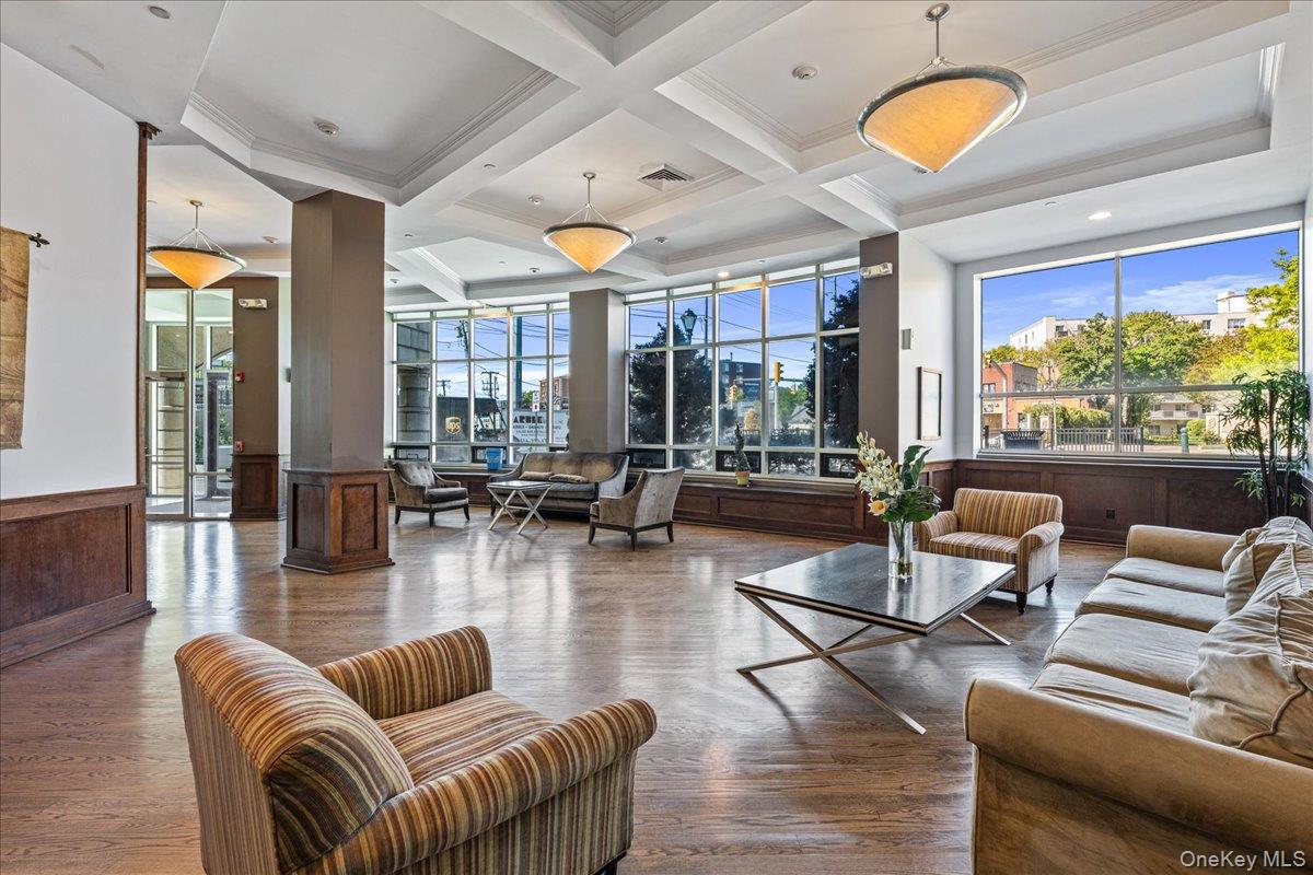 130 Post Avenue Unit: 324