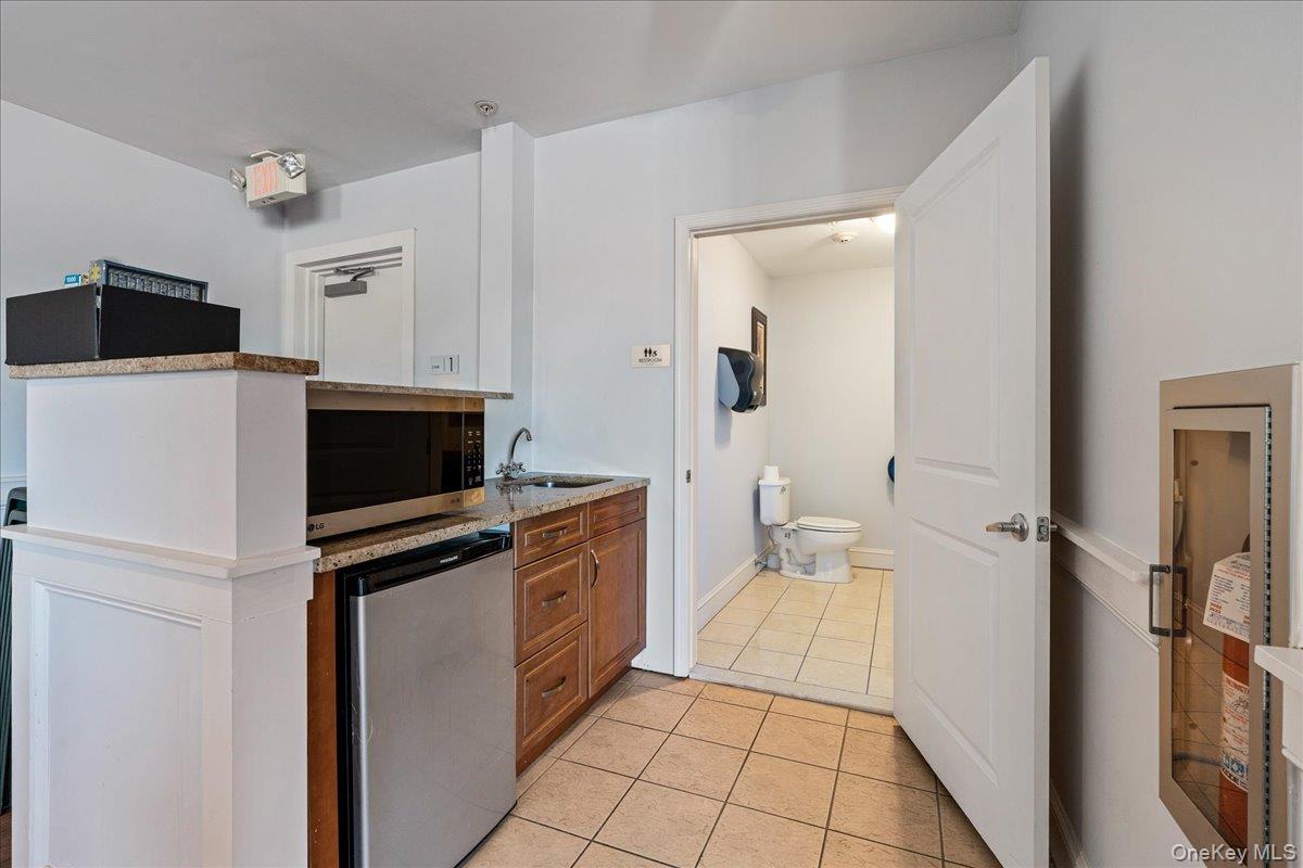 130 Post Avenue Unit: 324