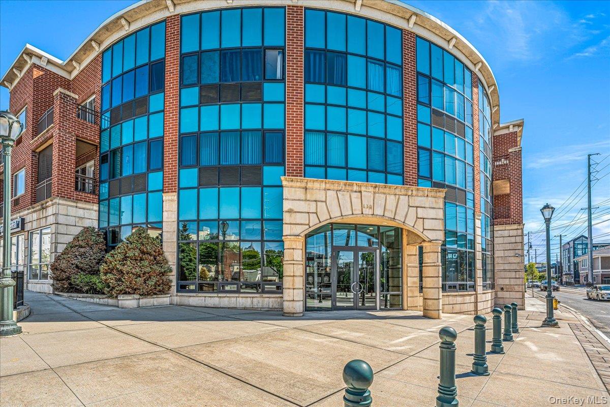 130 Post Avenue Unit: 324