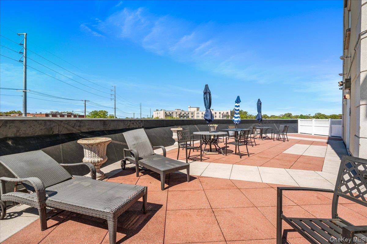 130 Post Avenue Unit: 324