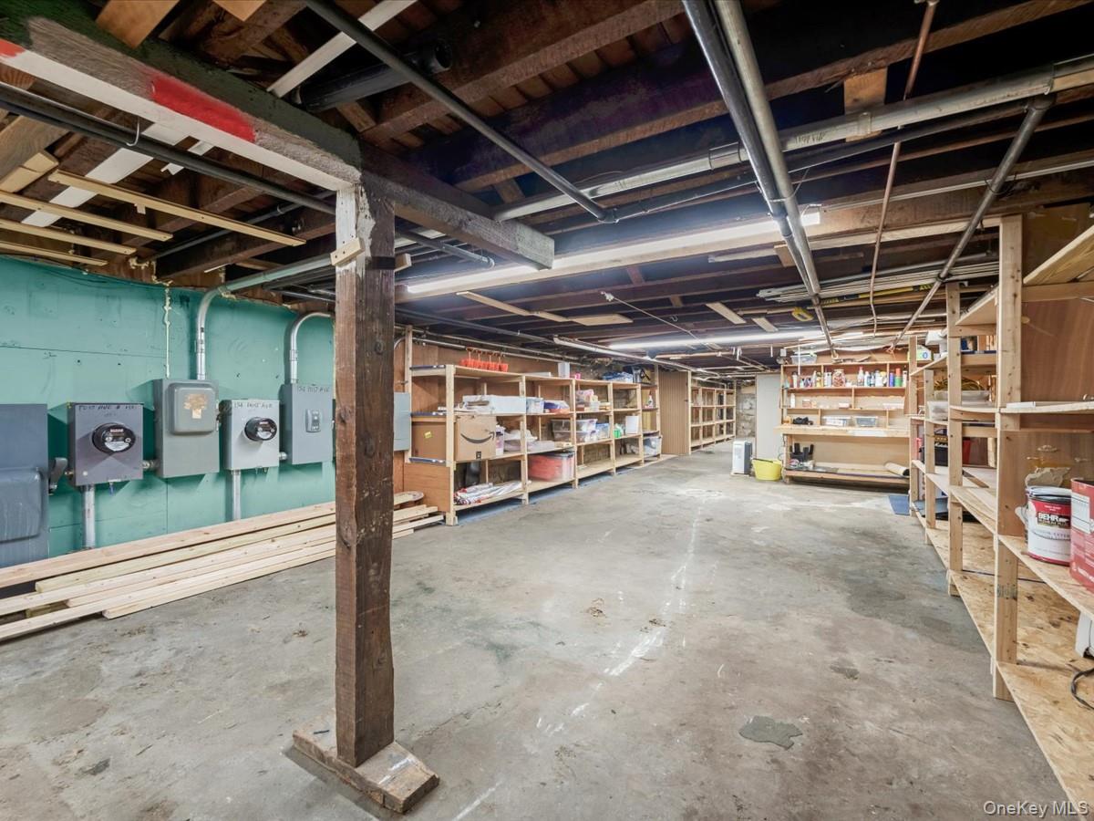 154 Post Avenue Unit: 1