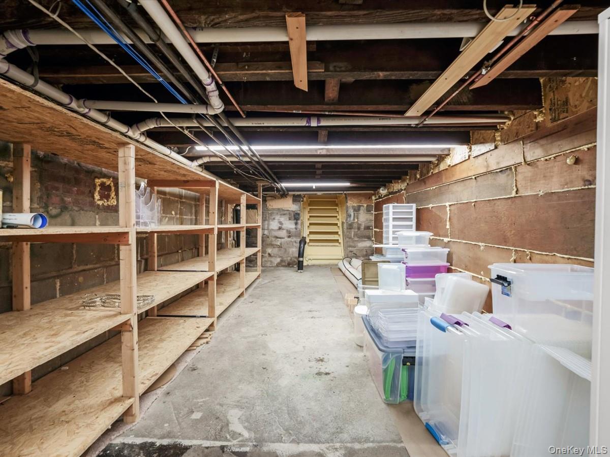 154 Post Avenue Unit: 1