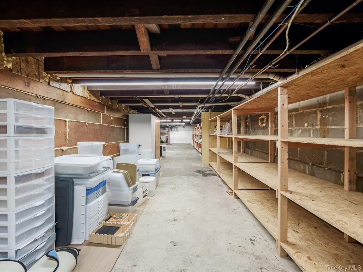 154 Post Avenue Unit: 1