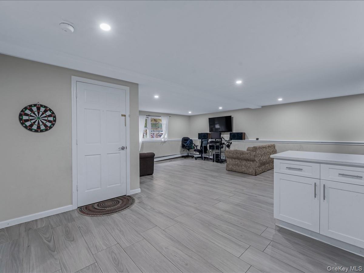 33 Winside Lane