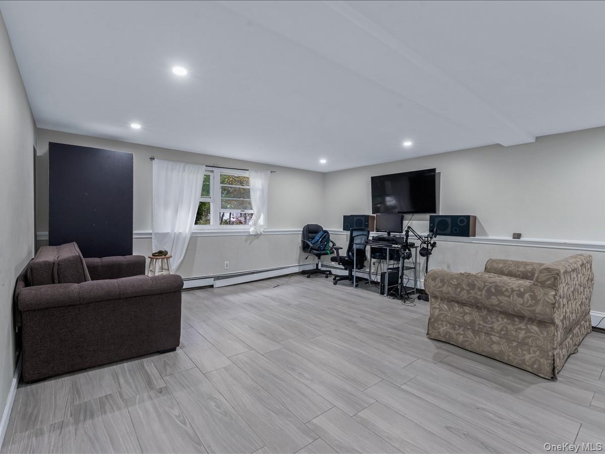 33 Winside Lane