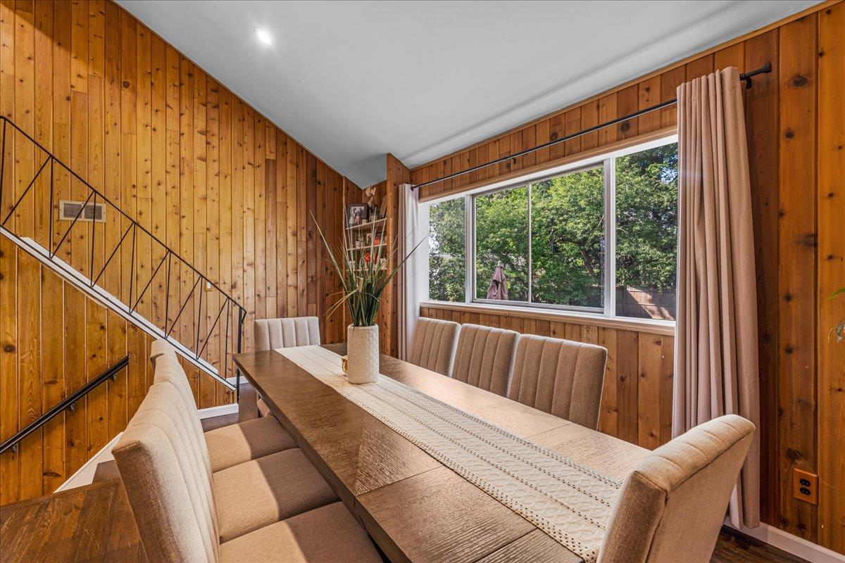 19 Colony Road