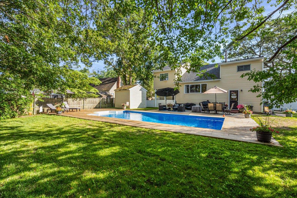 19 Colony Road