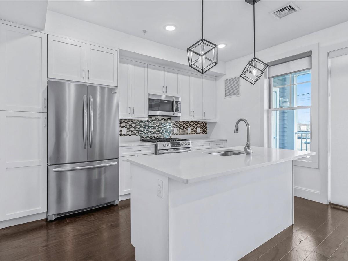 141 Marina Pointe Drive