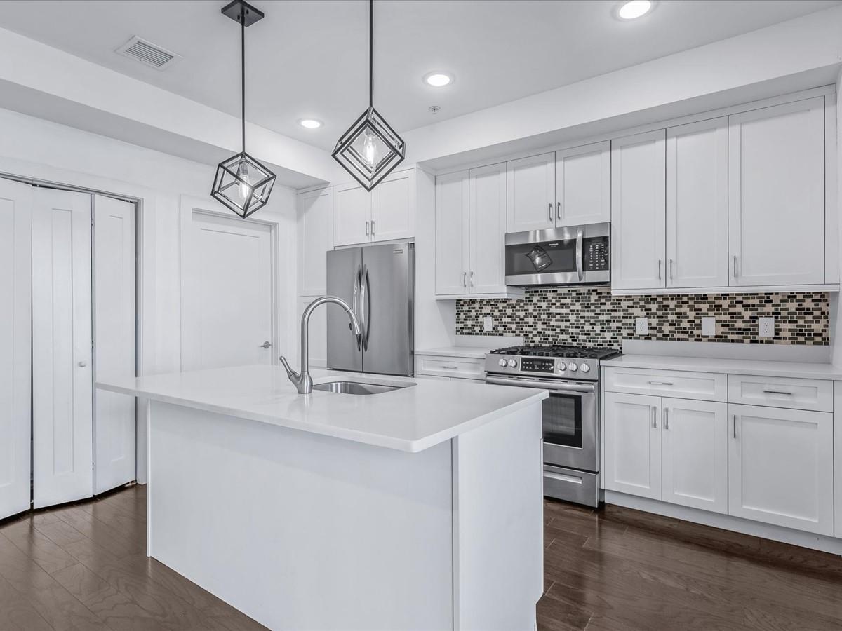 141 Marina Pointe Drive