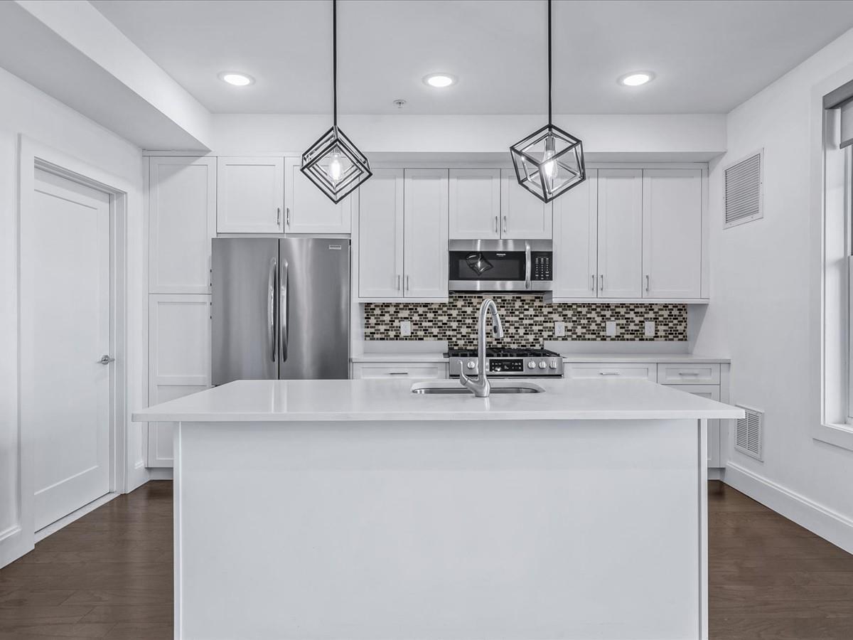 141 Marina Pointe Drive