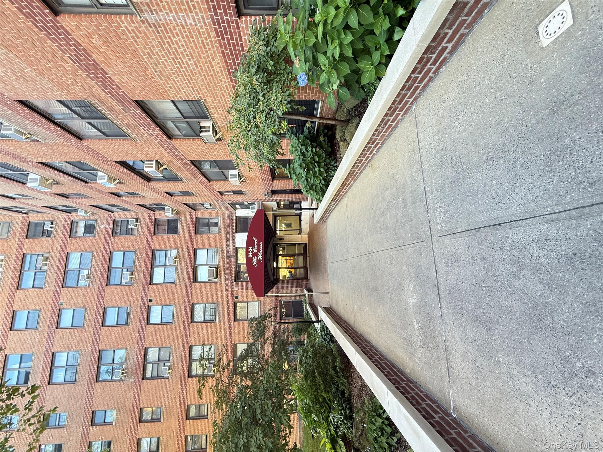 6434 102nd Street Unit: 9F