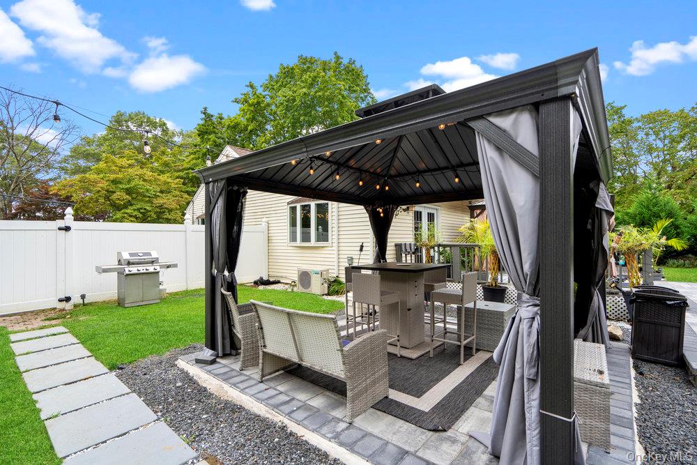 35 Robinson Avenue