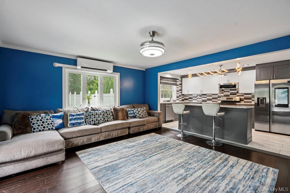 35 Robinson Avenue