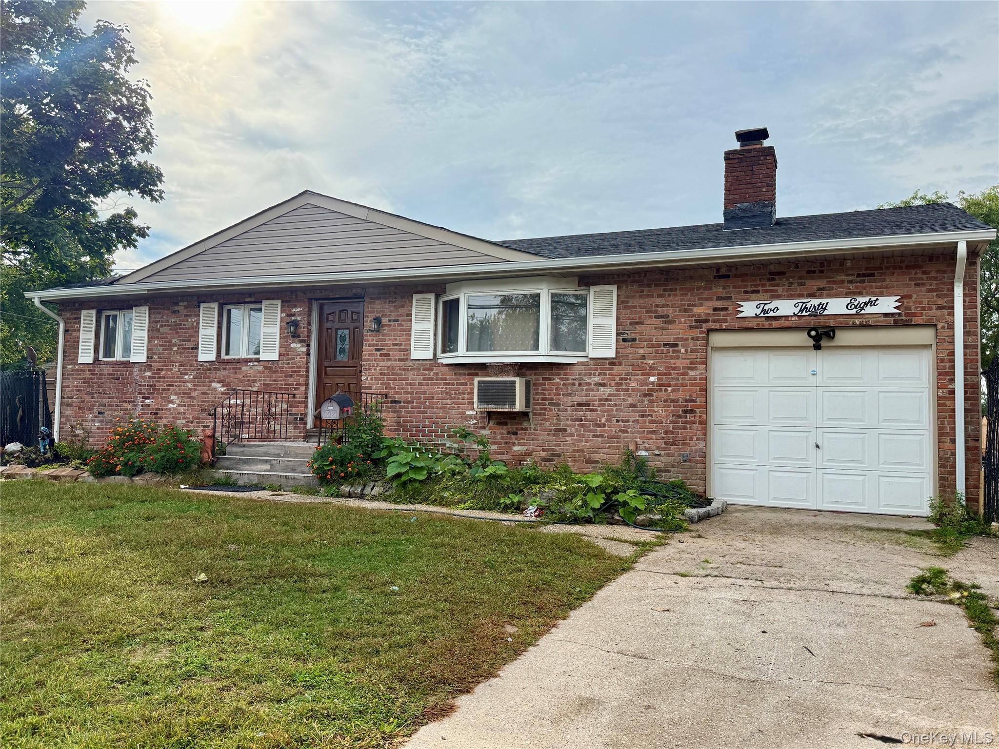 238 Wiley Street Unit: 1