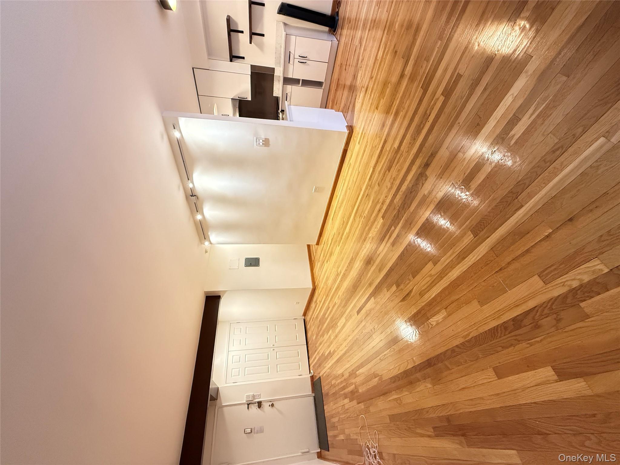 13705 Franklin Avenue Unit: 2E