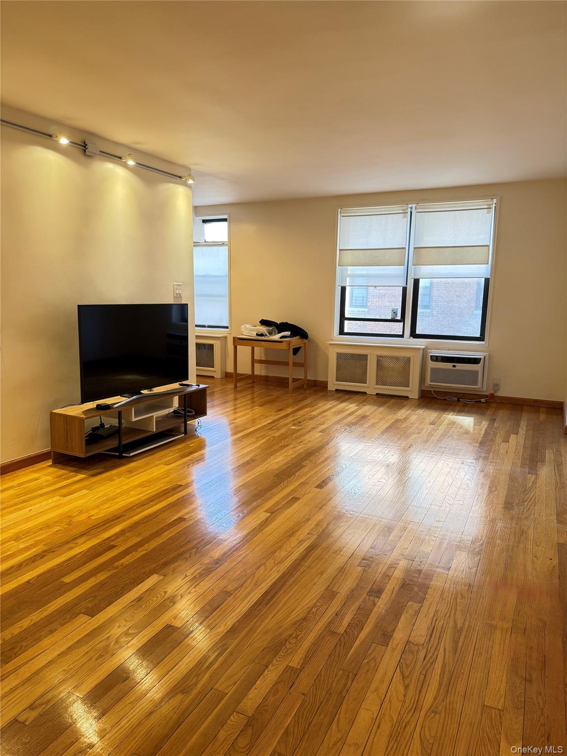 13705 Franklin Avenue Unit: 2E