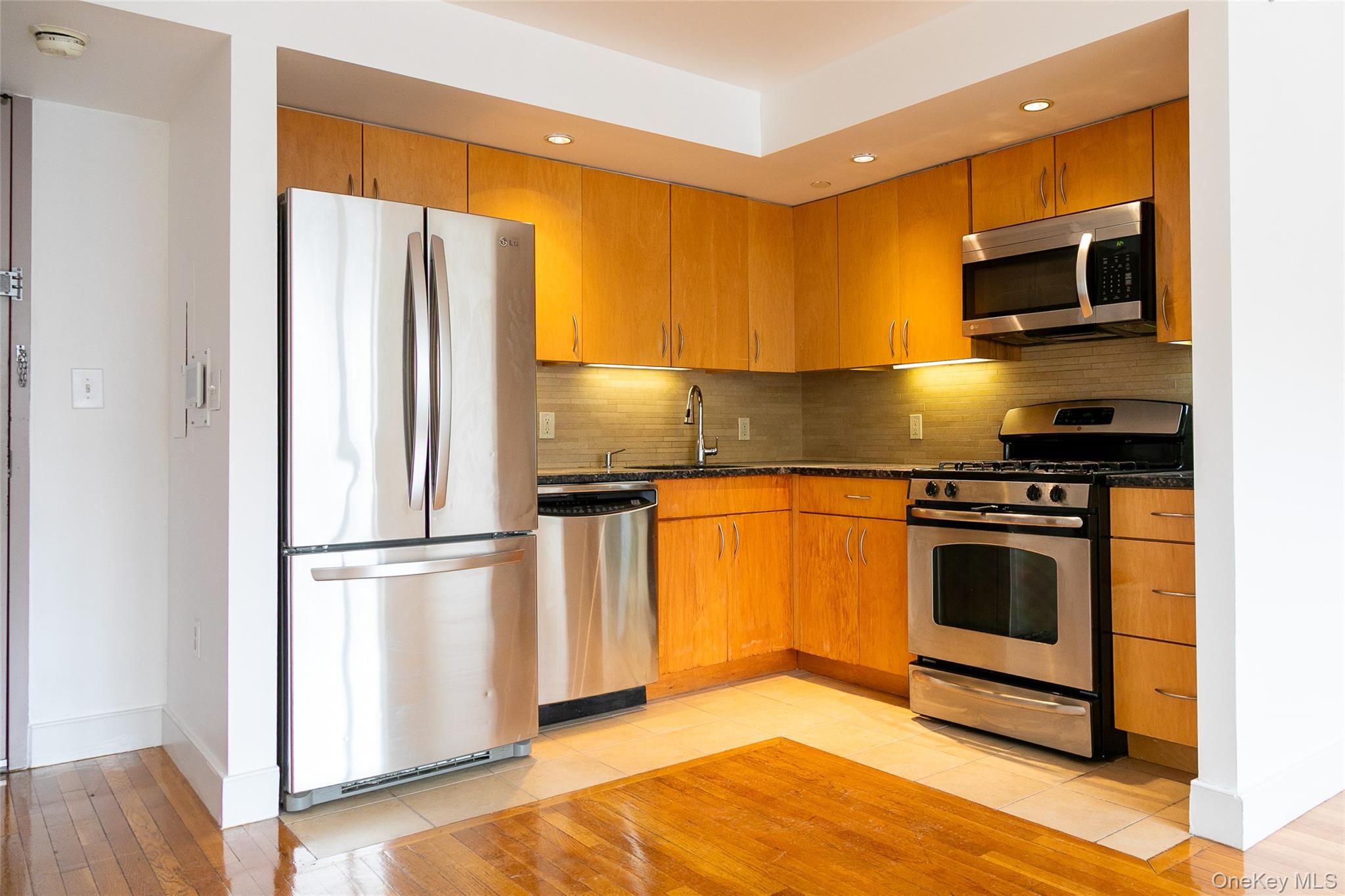 362 Saint Nicholas Avenue Unit: 6A