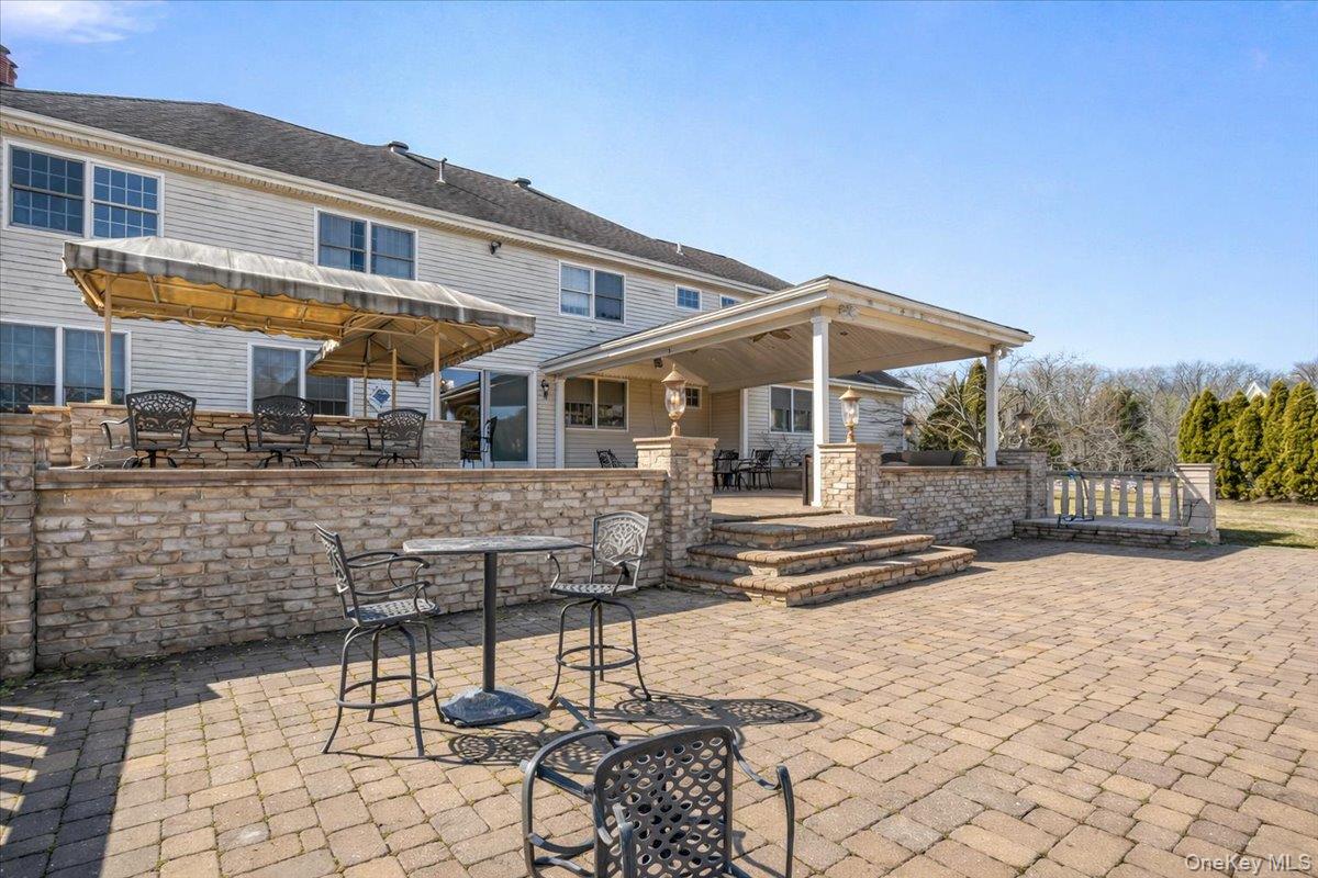 22 Turnberry Court