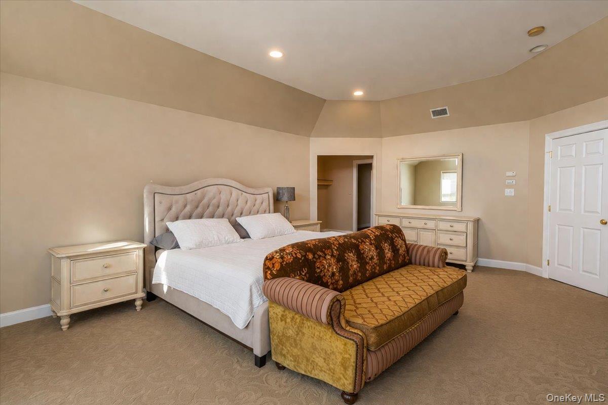 22 Turnberry Court