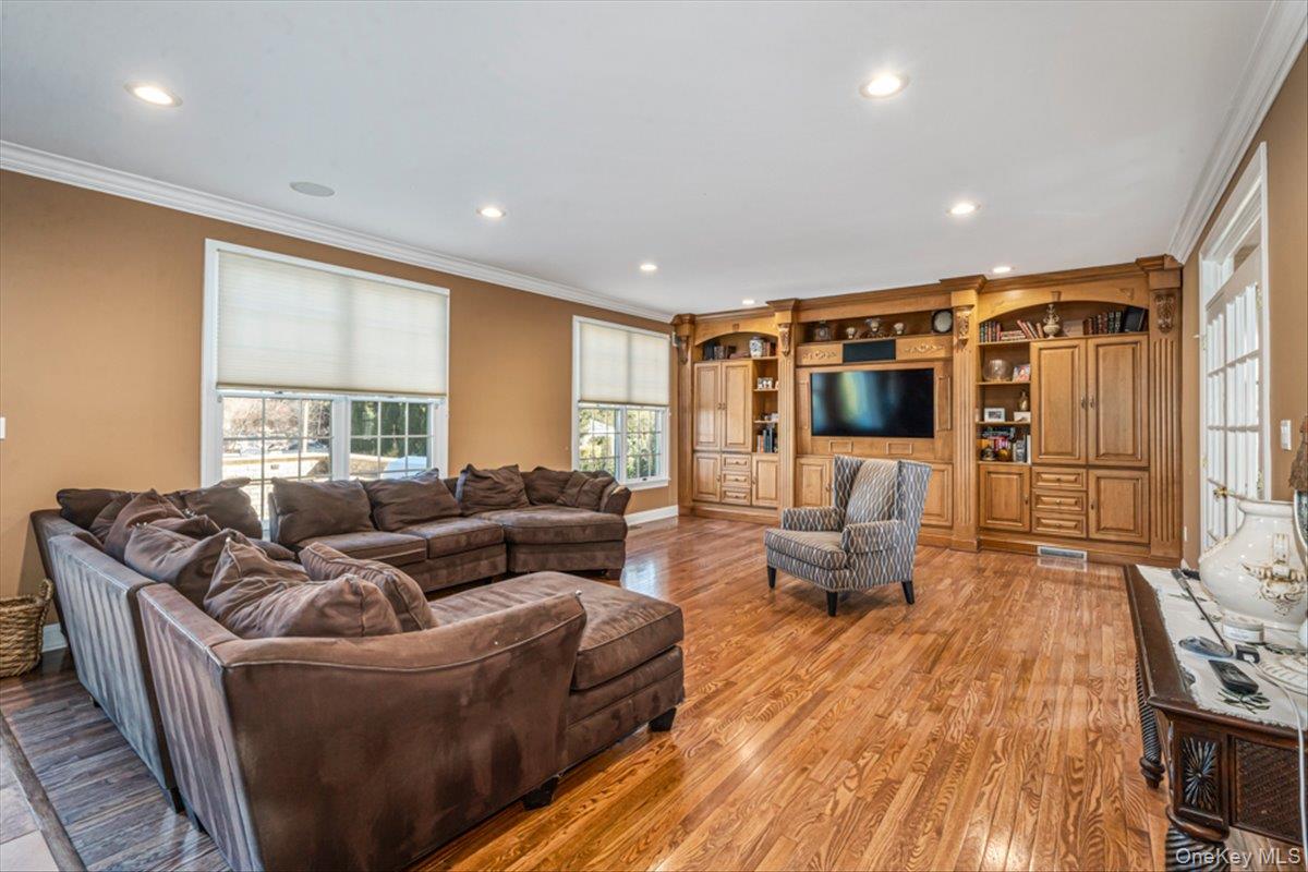 22 Turnberry Court