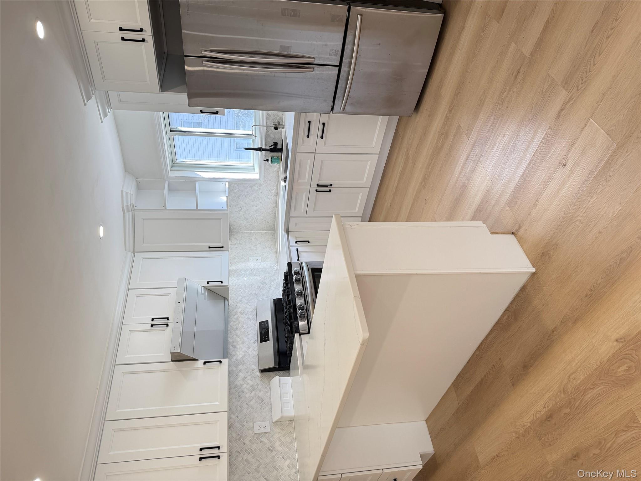 660 S 10th Street