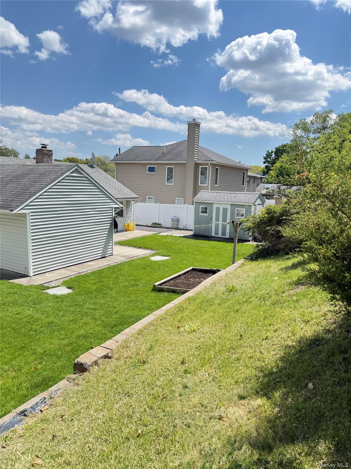 16 Greenway Circle