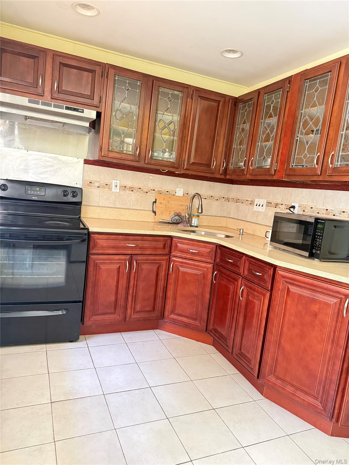 16 Greenway Circle