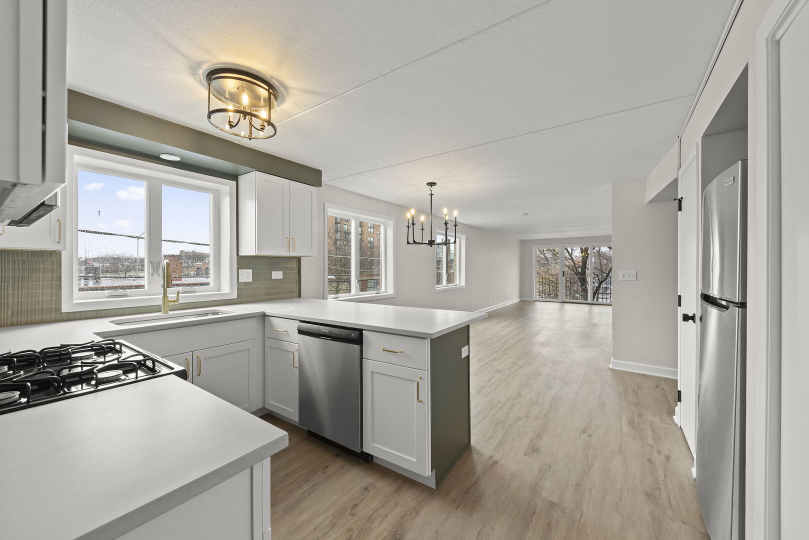 225 E Wing Street Unit: 302