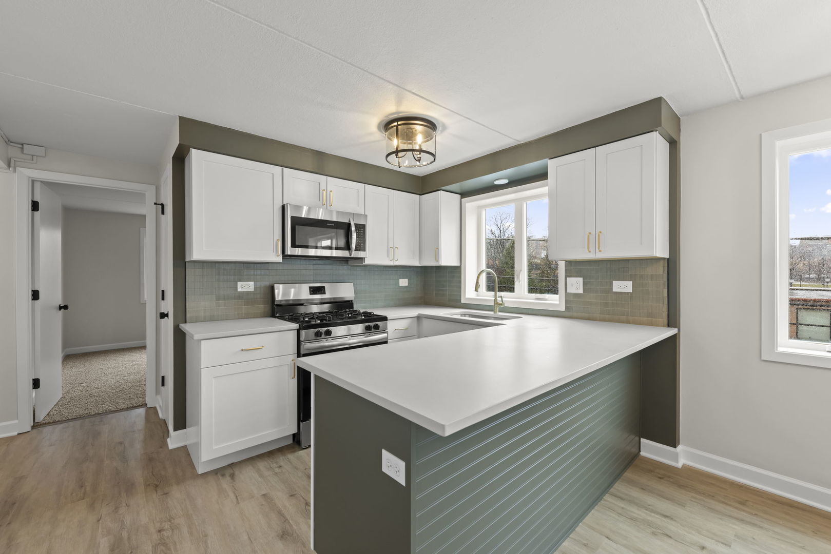 225 E Wing Street Unit: 302