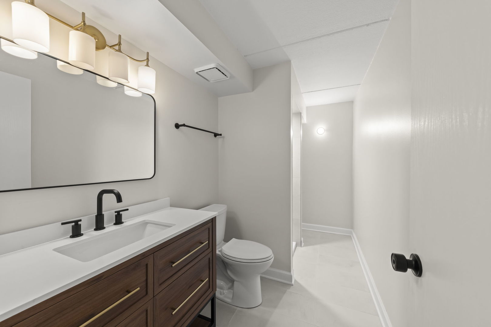 225 E Wing Street Unit: 302