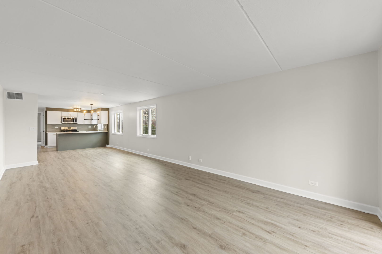 225 E Wing Street Unit: 302