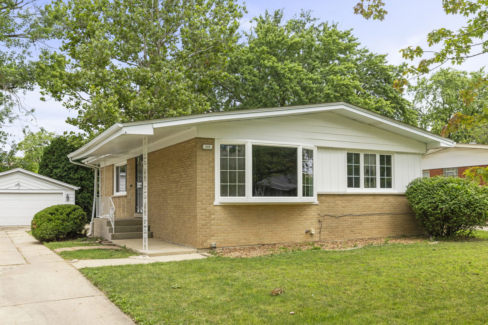 308 N Park Drive