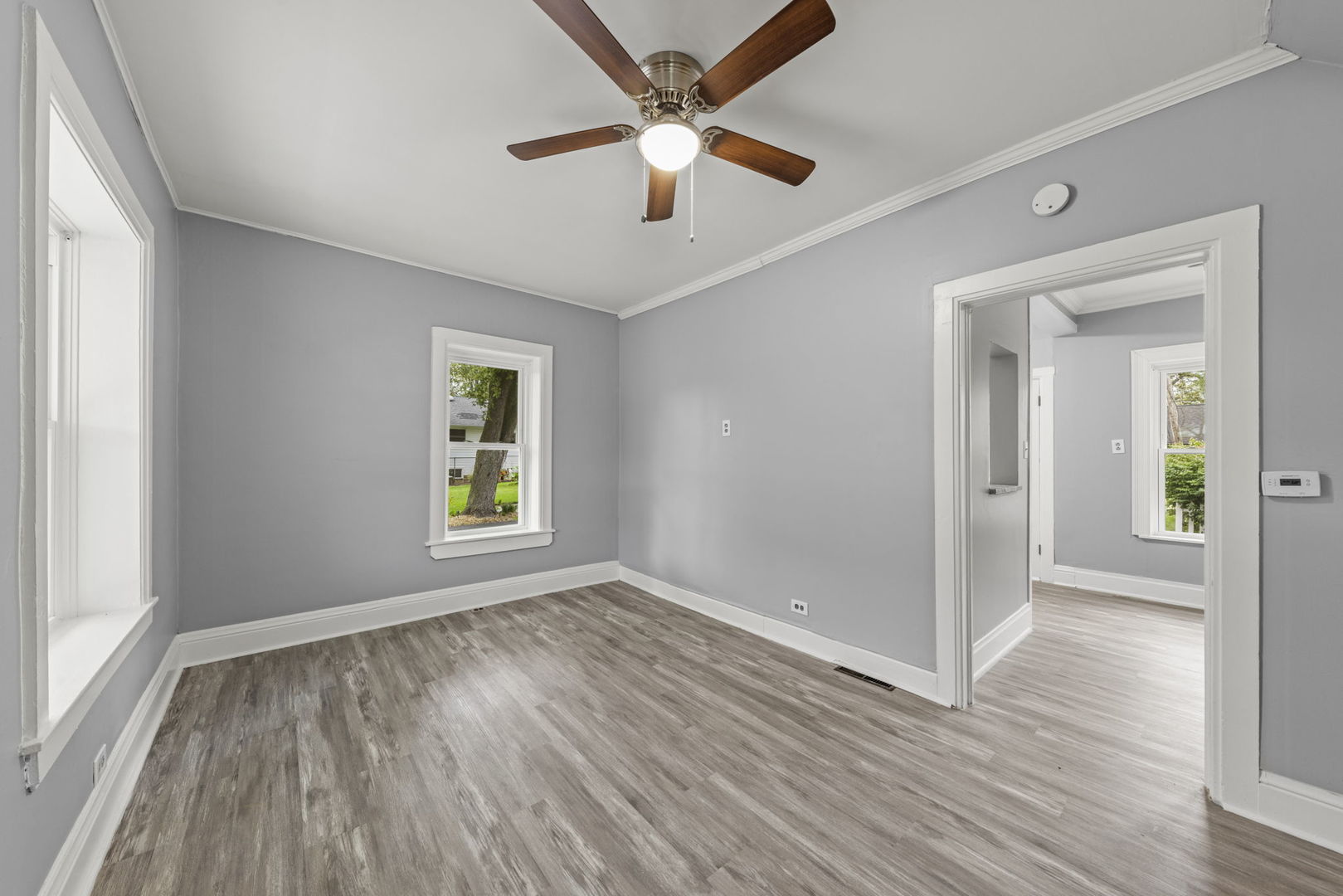 6S381 4th Street