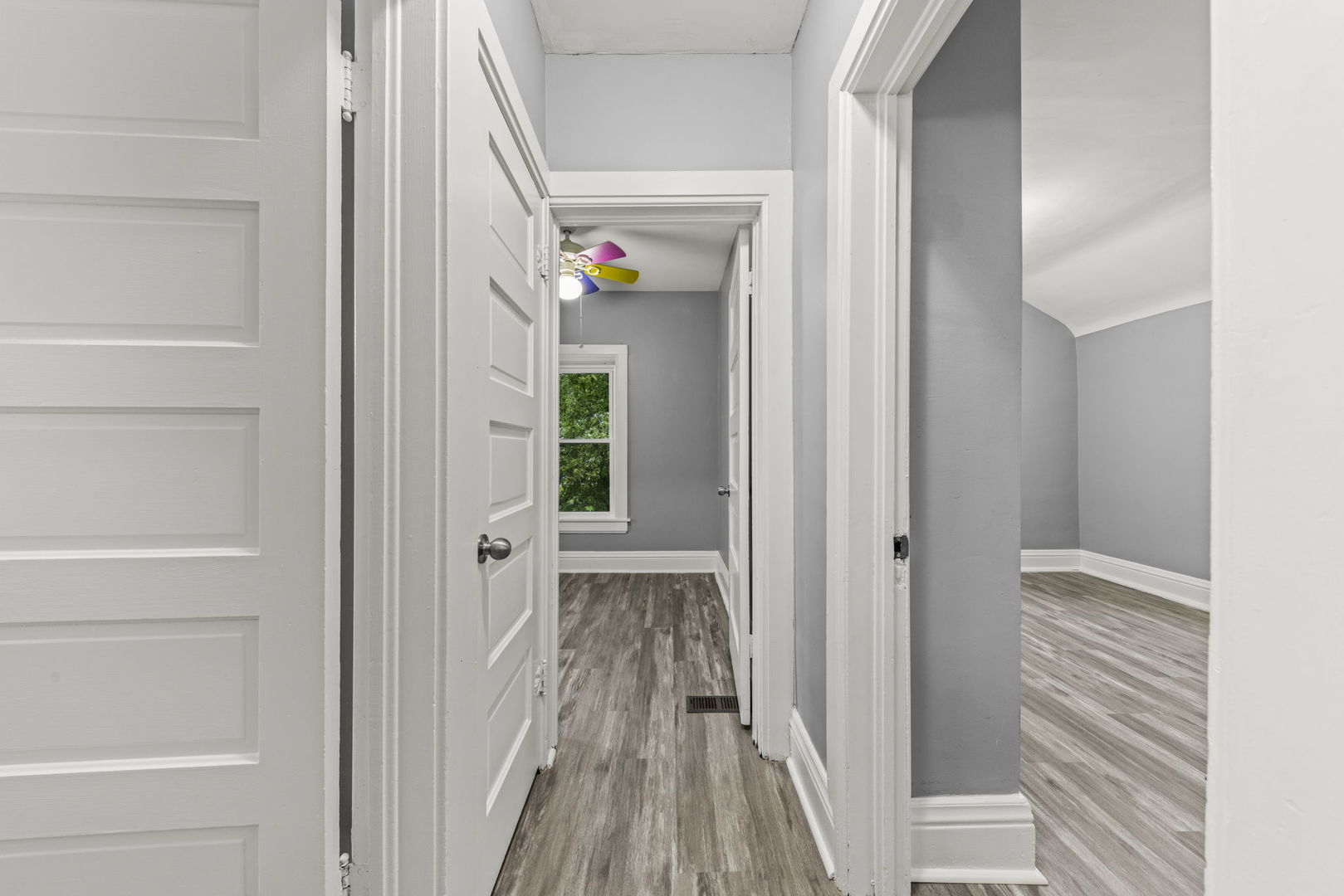6S381 4th Street
