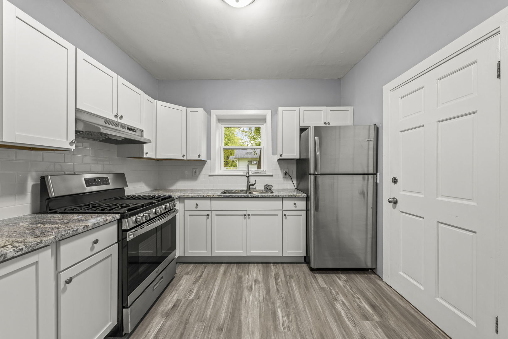 6S381 4th Street