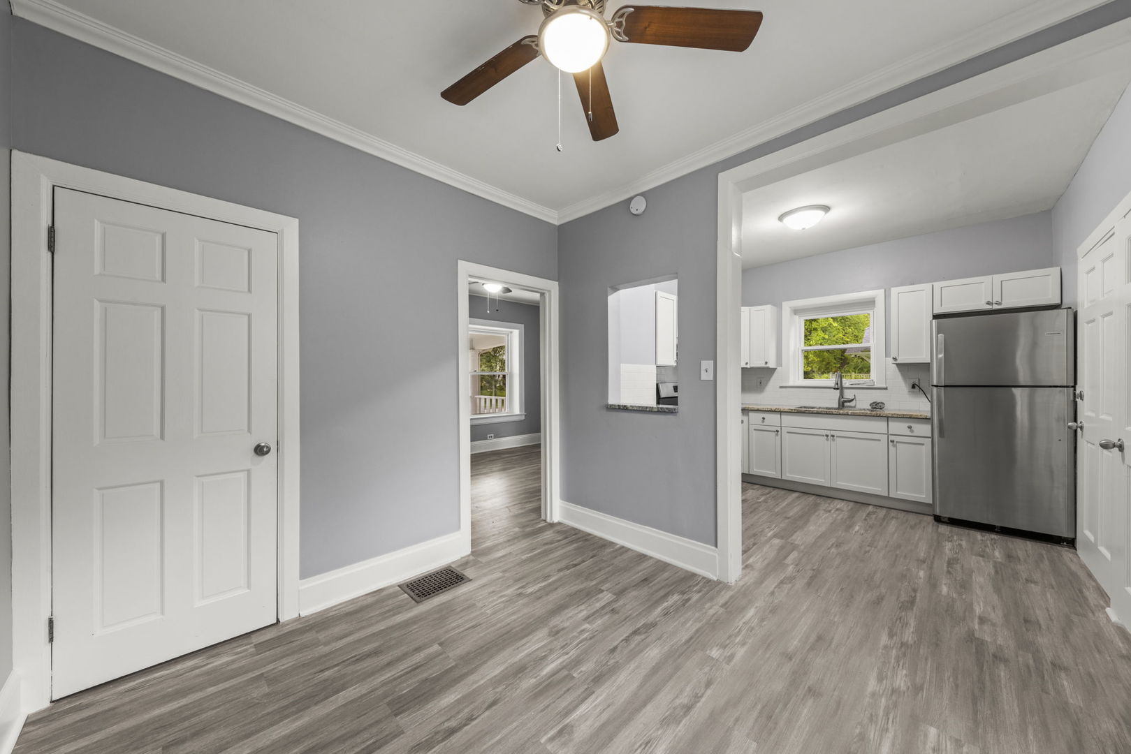 6S381 4th Street